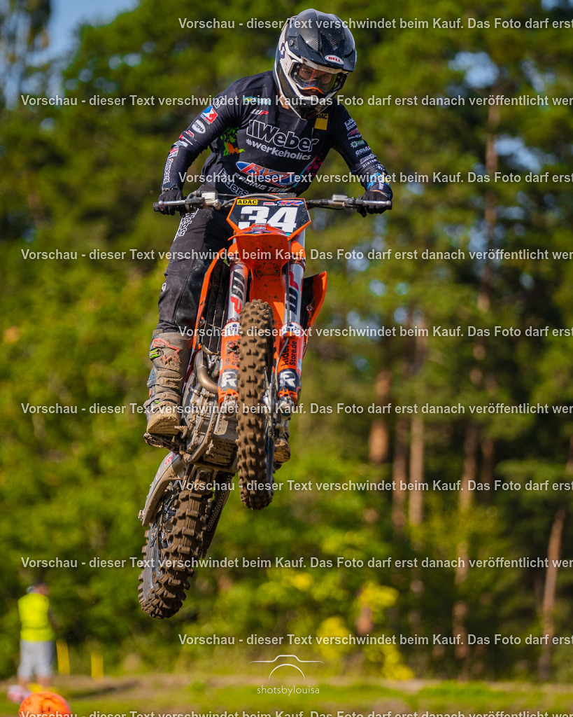 09_21_LM_Schenkenhorst-8234 | Sportfotografin aus Berlin-Brandenburg mit Fokus auf Motocross. Ich halte deine sportliche Leistung und echte Emotionen auf und neben der Strecke professionell fest. Entdecke die Fotos von deinem Rennen und bestelle sie direkt hier im Shop.