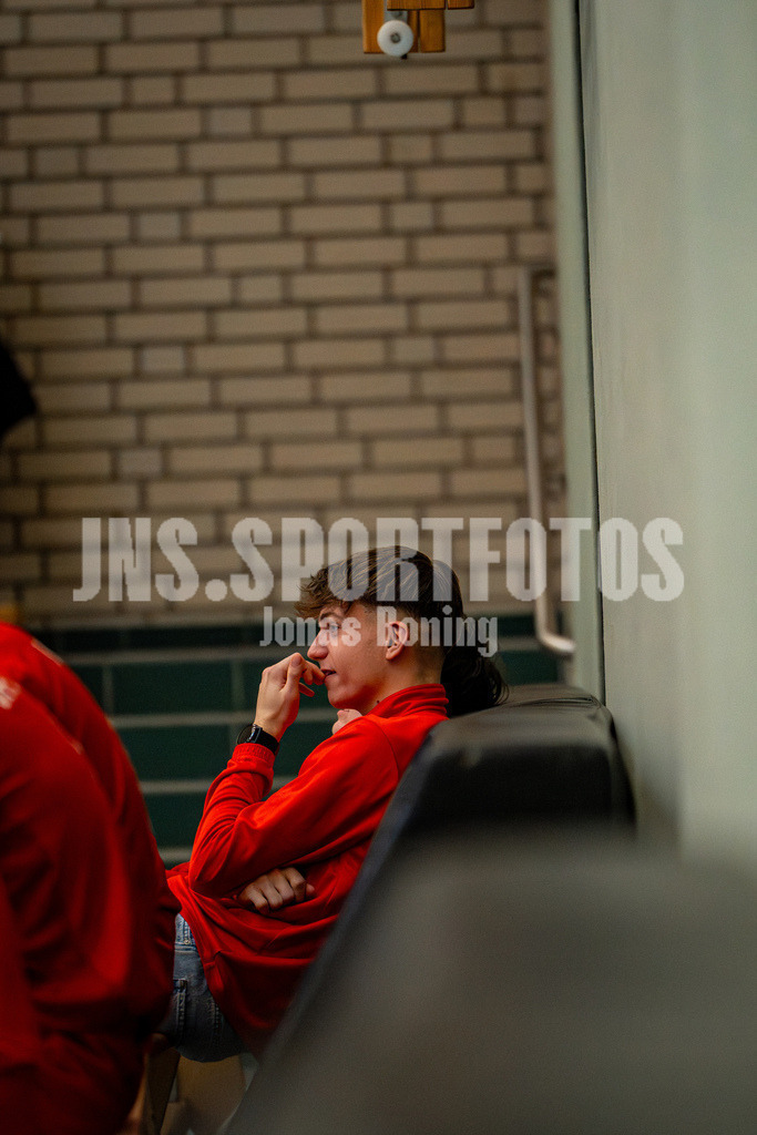 Weihnachtscup Max Sauber X Krisby Kebab-148 | jns.sportfotos - Realisiert mit Pictrs.com