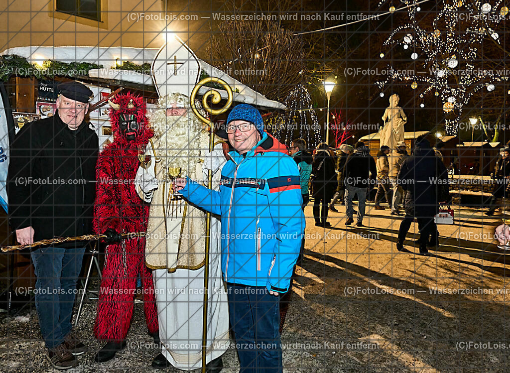 ALP4929_Wieselburger Advent_Leitner-Krampusse-Nikolaus-Reiter | (C)FotoLois.com, Alois Spandl, WIESELBURGER ADVENT, der Nikolaus kommt zu den Kindern und bringt Geschenke, Fr 8. Dez. 2023.