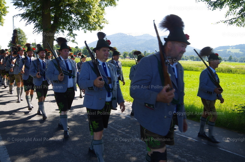 IMGP5962 | fotografiert von Axel PollmannLeonhardi Wallfahrt Benediktbeuern und Murnau, Fronleichnam, Fasching, Landschaft im Loisachtal und Benediktbeuern  - Realisiert mit Pictrs.com
