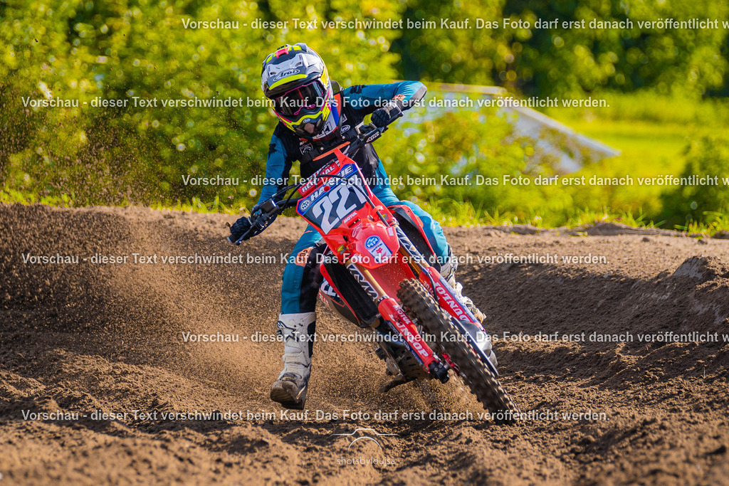 09_20_LM_Schenkenhorst-8139 | Sportfotografin aus Berlin-Brandenburg mit Fokus auf Motocross. Ich halte deine sportliche Leistung und echte Emotionen auf und neben der Strecke professionell fest. Entdecke die Fotos von deinem Rennen und bestelle sie direkt hier im Shop.