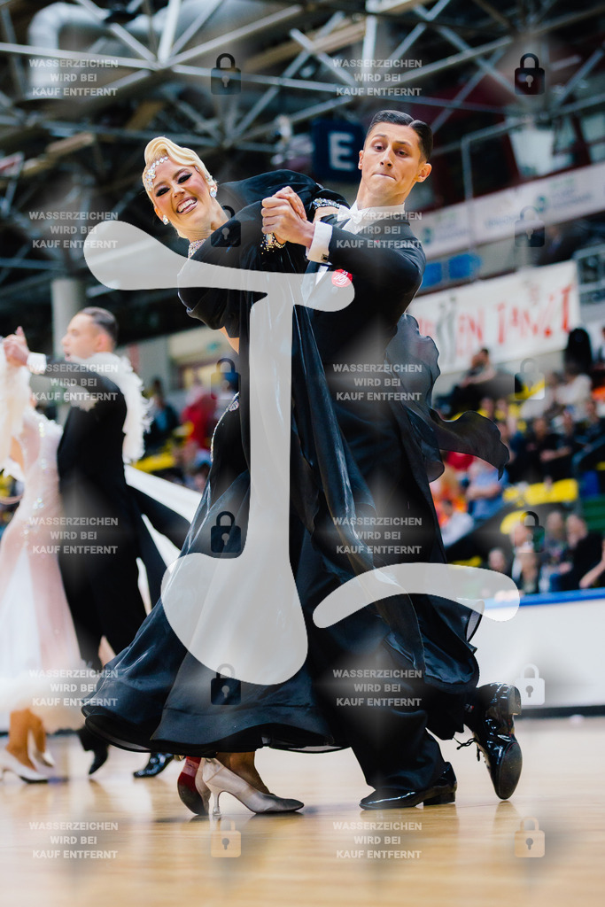 Hessen Tanzt WDSF International Open Standard 15th (17) Yevhenii Boichenko _ Mariia Vlasenko (TSC Excelsior Dresden)-2025-05-17-9219 | Webshop for digital downloads and prints of dance sport, event & show photographer Julian Link - Realisiert mit Pictrs.com