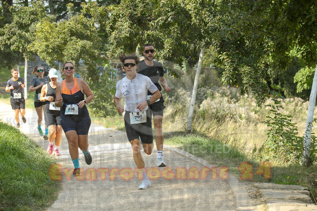 250824_1449_EX1_7729 | Sportfotografie im Rhein-Sieg Kreis, Köln, Bonn, NRW, Rheinland Pfalz, Hessen, etc. Unser Tätigkeitsfeld umfasst den Laufsport vom Volkslauf über den Marathon, Duathlon, Triathon bis zum Ultralauf wie Kölnpfad Ultra oder Schindertrail.