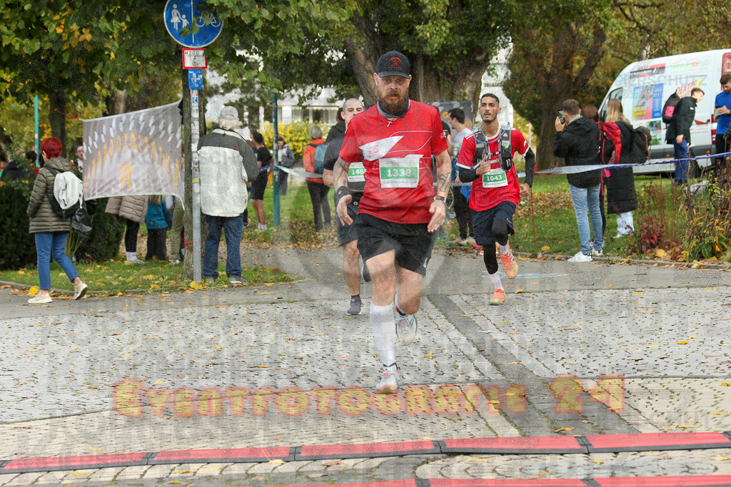 241020_1106_EX1_1049 | Sportfotografie im Rhein-Sieg Kreis, Köln, Bonn, NRW, Rheinland Pfalz, Hessen, etc. Unser Tätigkeitsfeld umfasst den Laufsport vom Volkslauf über den Marathon, Duathlon, Triathon bis zum Ultralauf wie Kölnpfad Ultra oder Schindertrail.