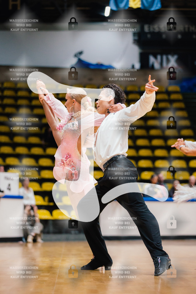 Hessen Tanzt WDSF Open Youth Latin 6th (16) Vakaris Bilcius _ Urte Pabrezaite (Lithuania)-2025-05-17-2743 | Webshop for digital downloads and prints of dance sport, event & show photographer Julian Link - Realisiert mit Pictrs.com