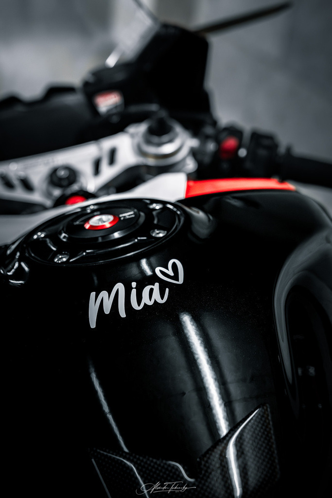 Ducati Panigale V4S | Entdecken Sie die faszinierende Welt von Alexander Tschuncky Arts: Kreative Fotografie, atemberaubende Automobilkunst und hochwertiger Bilderdruck. Lassen Sie sich inspirieren! - Realisiert mit Pictrs.com