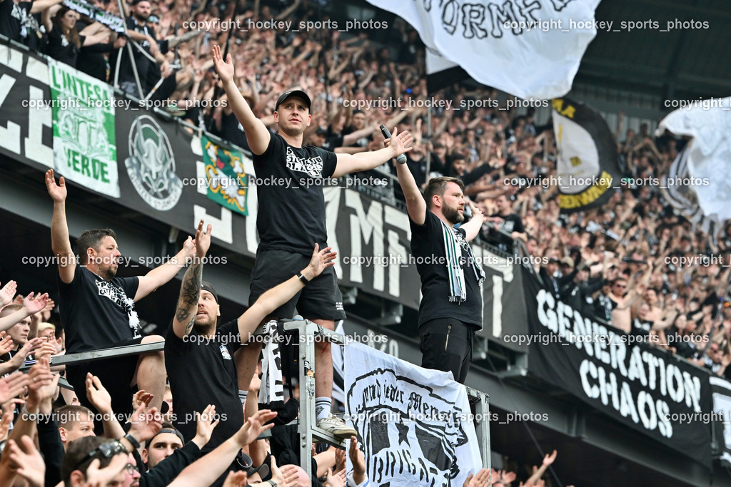 SK Puntigamer Sturm vs. SK Rapid Wien Siegerehrung, Impressionen | SK Sturm Fans, SK Puntigamer Sturm vs. SK Rapid Wien Siegerehrung, Impressionen, SK Puntigamer Sturm vs. SK Rapid Wien Siegerehrung, Impressionen am 01.05.2024 in Klagenfurt (Wörthersee Stadion ), Austria, (Photo by Bernd Stefan)