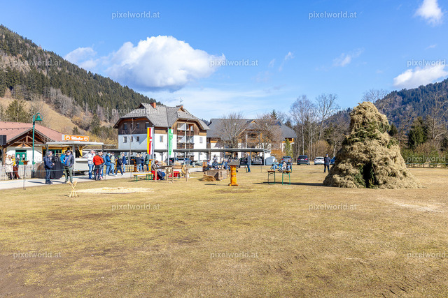 Bärentreiben in Steuerberg | Bildershop von pixelworld.at - Realisiert mit Pictrs.com