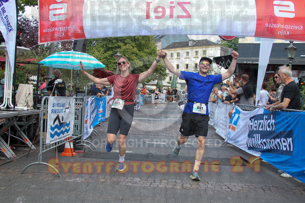 250824_1522_EV4_2844 | Sportfotografie im Rhein-Sieg Kreis, Köln, Bonn, NRW, Rheinland Pfalz, Hessen, etc. Unser Tätigkeitsfeld umfasst den Laufsport vom Volkslauf über den Marathon, Duathlon, Triathon bis zum Ultralauf wie Kölnpfad Ultra oder Schindertrail.
