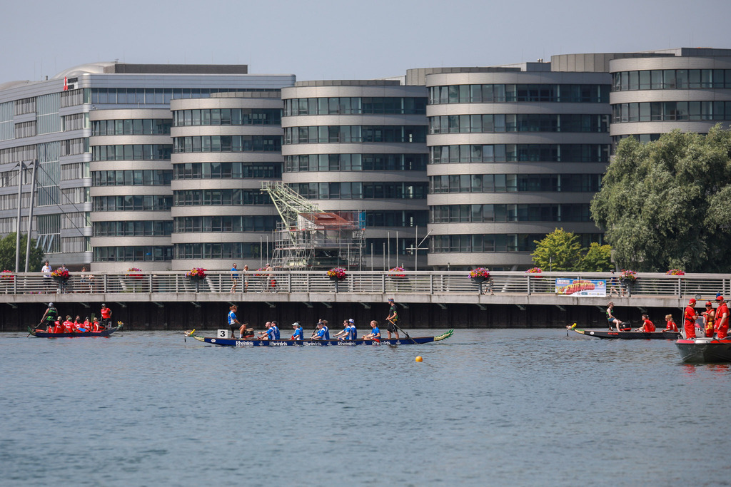 Drachenboot-Regatta_Duisburg140625_22 | Bildergalerie von Sport-Ereignissen aber auch von weiteren spannenden Dingen - nicht nur vom Niederrhein. In Anlehnung an den bekannten Spruch von Hanns Dieter Hüsch heißt das Motto: "Niederrhein ist überall".  - Realisiert mit Pictrs.com