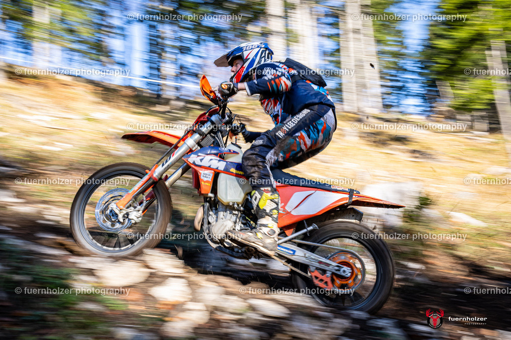 fuernholzer_241026-C1-113 | Fotografische Impressionen von der Red Stag Enduro Extreme by fuernholzer-photography.com. Endurosport in Österreich fotografisch festgehalten von fuernholzer. Auftragsfotografie für Private, Gewerbefotos und Industriefotografie. Eventfotografie, Sportfotografie und Motorsportfotografie. Anbieter von Fotoworkshops, Fototraining, fotografischen Vorträgen und Fotoseminaren.