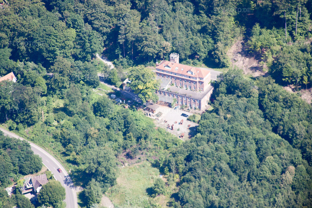 Luftbild: Wilhelmshöhe in Ettlingen im Bundesland Baden-Württemberg in Deutschland. Foto: IMG_42058.jpg vom 27.06.2011 durch Werner Riehm/FLY-FOTO.de