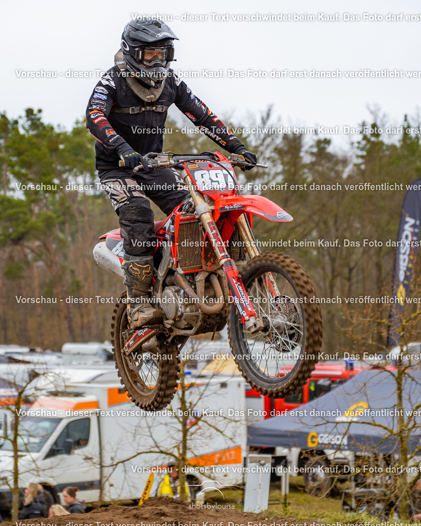 20260412_MCCBensdorf-0461 | Sportfotografin aus Berlin-Brandenburg mit Fokus auf Motocross. Ich halte deine sportliche Leistung und echte Emotionen auf und neben der Strecke professionell fest. Entdecke die Fotos von deinem Rennen und bestelle sie direkt hier im Shop.