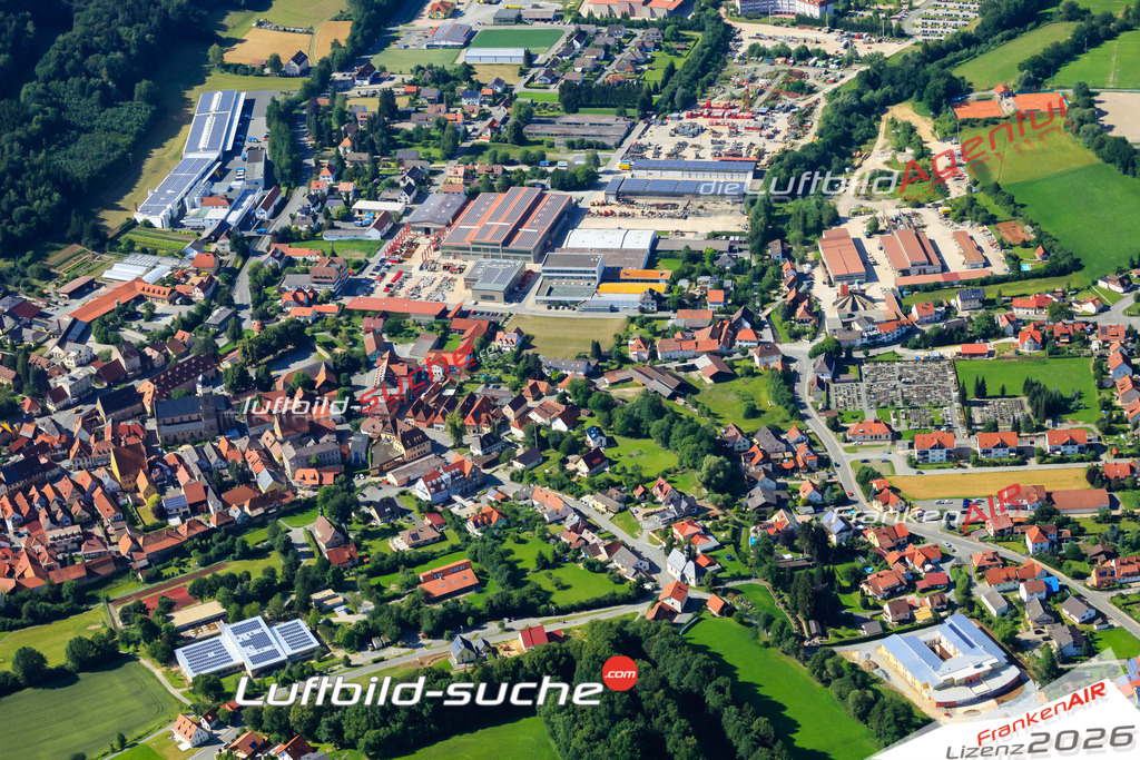 Die Luftaufnahme der Stadt Weismain wurde vom UL-Flugzeug heraus erstellt ( keine Drohne )- hohe Auflösung für beste Qualität