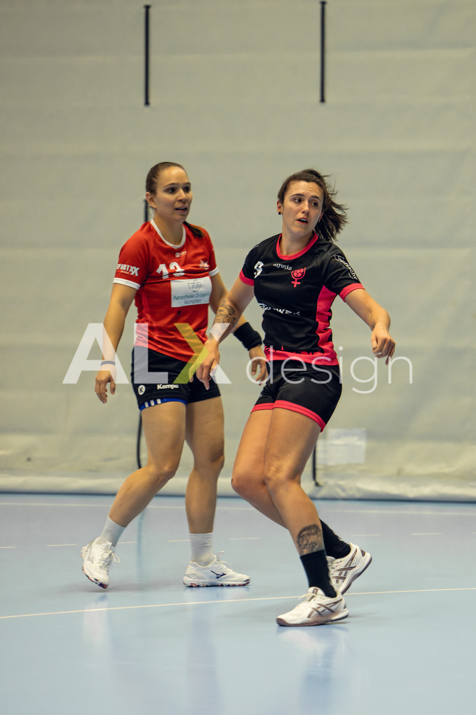 Handball I Frauen I Saison 2025-2026 I Frauen 2. Liga I 8. Spieltag I SG Schaffhausen - SG Red Dragons Uster I 23.11.2025 | Hochwertige Sportfotos kaufen & lizenzieren für Medien, Vereine, Agenturen & Sportler:innen. Entdecke professionelle Sportfotografie im Bildshop von Alexander Franzen. - Realisiert mit Pictrs.com