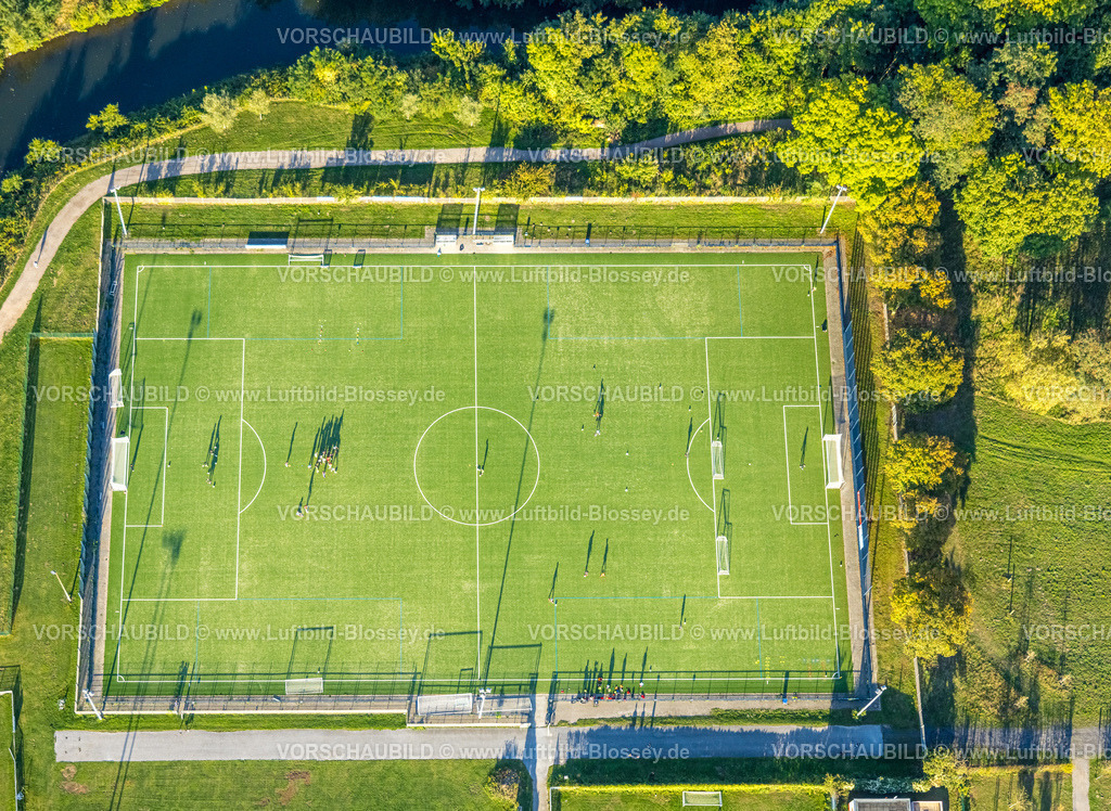 Hamm250904700 | Luftbild, Sportzemtrum Ost Hammer SpVg 03/04 e.V.,  Trainingsspiele und Schattenwurf der Abendsonne, Mitte, Hamm, Ruhrgebiet, Nordrhein-Westfalen, Deutschland