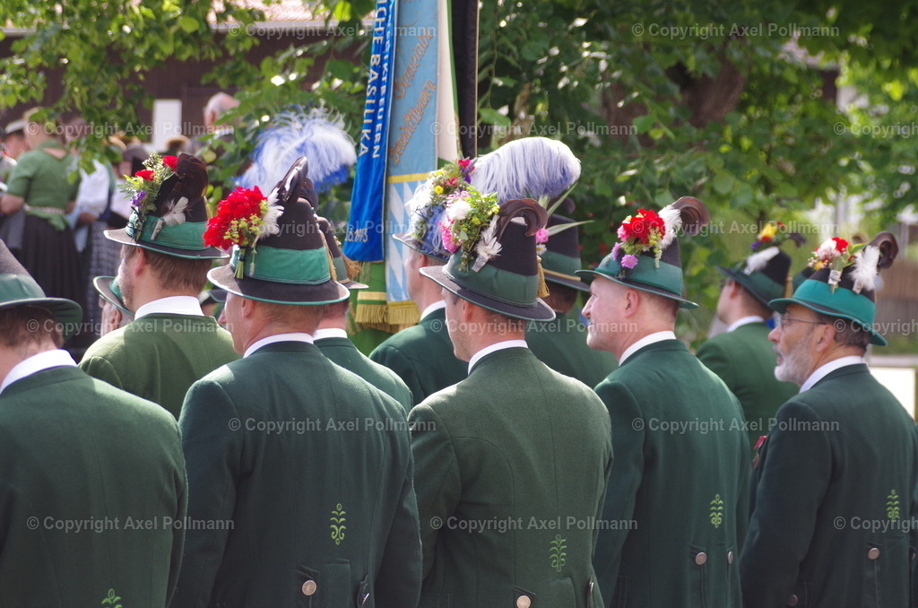 IMGP6454 | fotografiert von Axel PollmannLeonhardi Wallfahrt Benediktbeuern und Murnau, Fronleichnam, Fasching, Landschaft im Loisachtal und Benediktbeuern  - Realisiert mit Pictrs.com