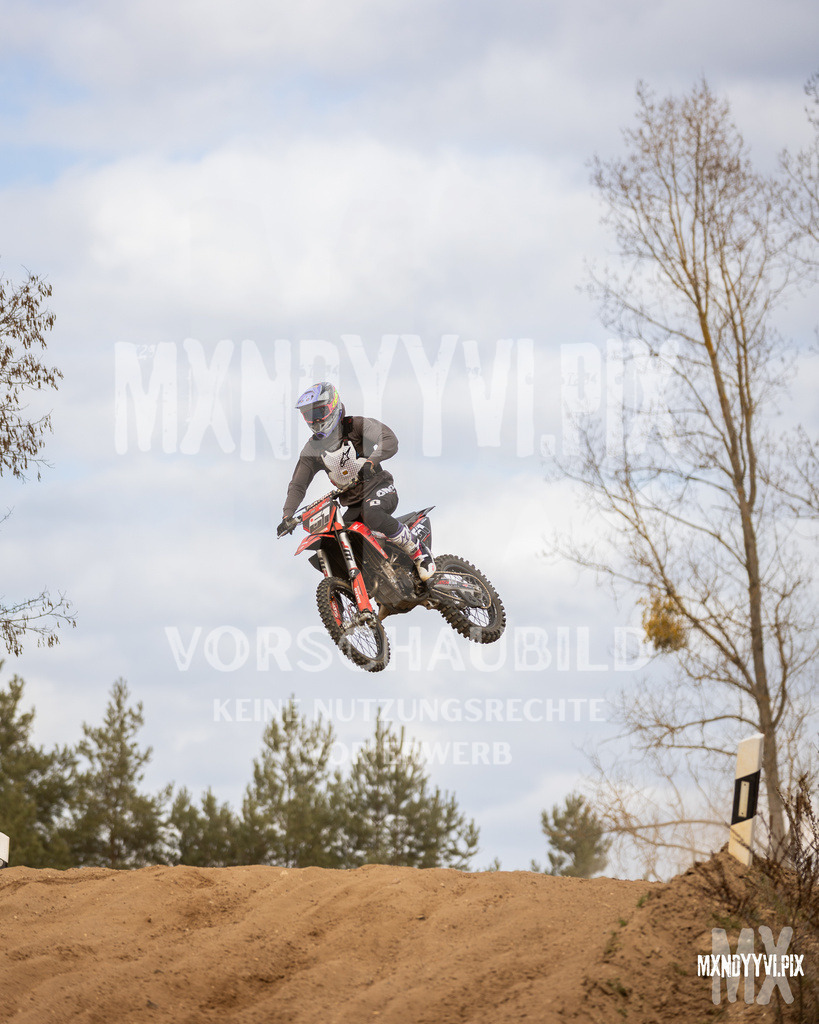 866A1979 | mxndyyvipix