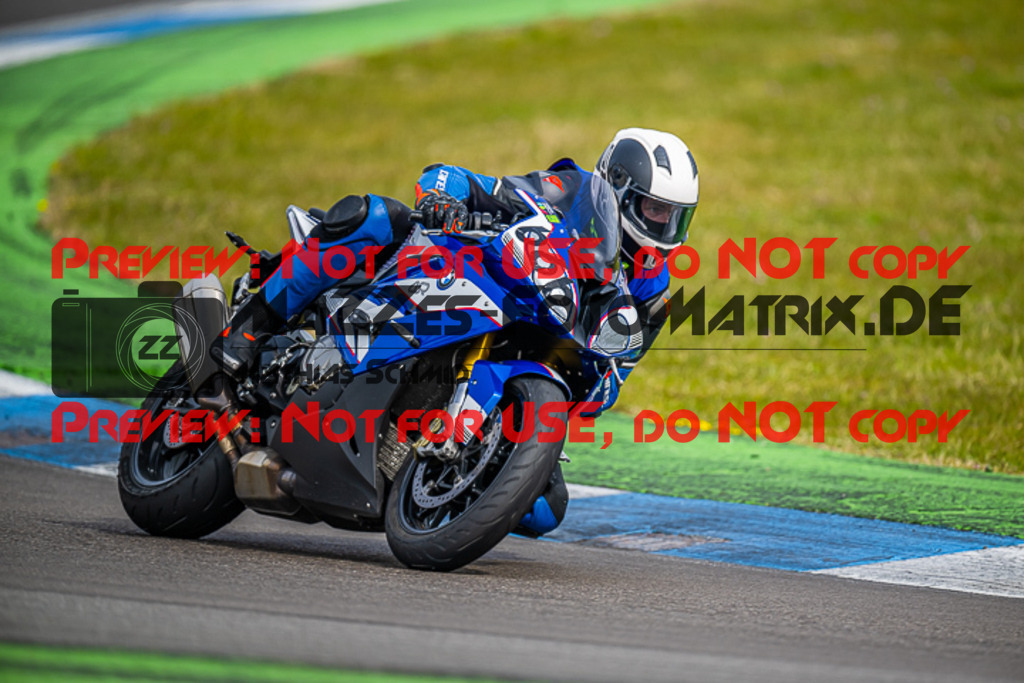 MaZZes_FotoMatrix_230410_4930 | INST