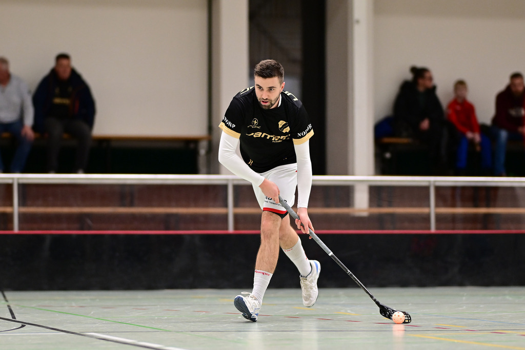 Floorball I Herren I Saison 2024-2025 I 2. FBL Herren Nord-West I 9. Spieltag I MTV Mittelnkirchen - TSV Tollwut Ebersgöns | Der Sportfotograf. - Realisiert mit Pictrs.com