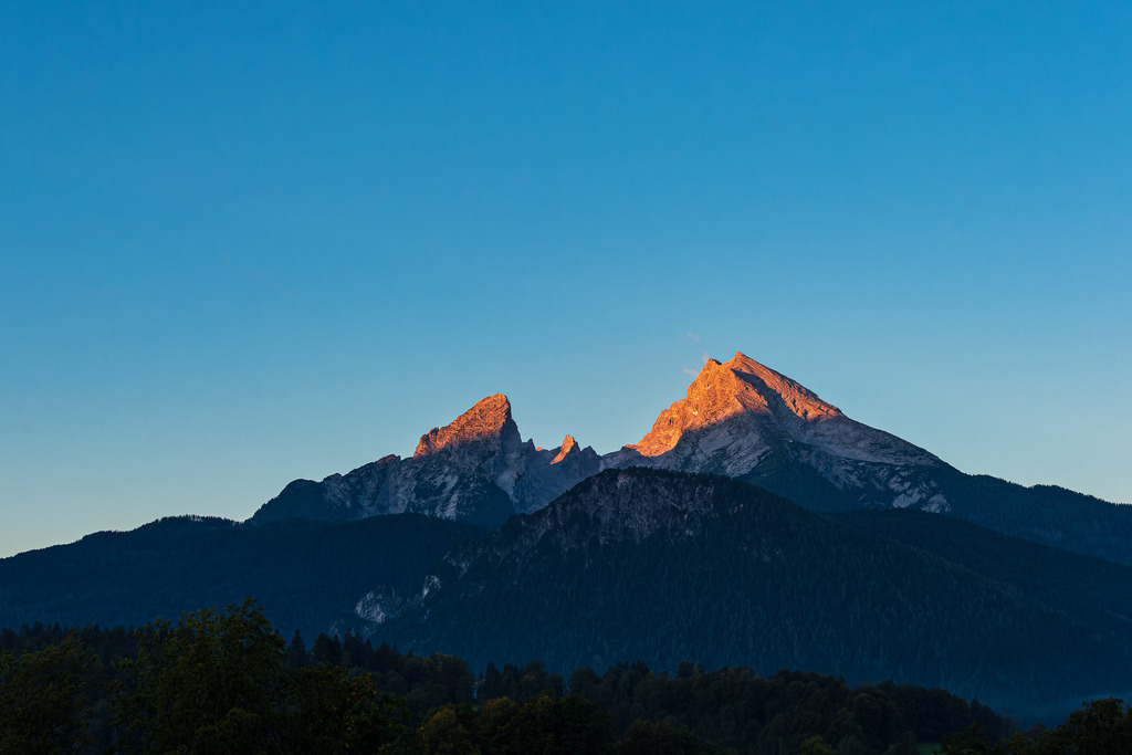 Alpenglühen am Berg Watzmann im Berchtesgadener Land | Alpenglühen am Berg Watzmann im Berchtesgadener Land.
