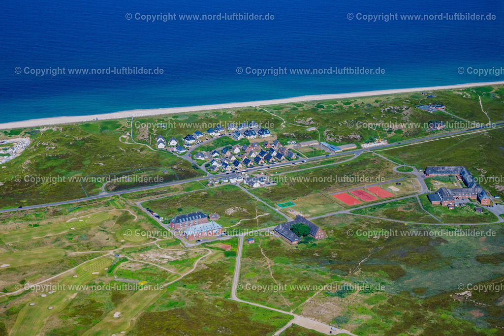 Sylt_Hörnum_Kressenjacobs_Wai_Jugendherberge_Fünf_Städte_Heim_ELS_2817210625 | HöRNUM (SYLT) 21.06.2025 Ferienhaus Anlage " Kessen-Jacobs-Tal " am Friesenplatz in Hörnum (Sylt) Insel Sylt im Bundesland Schleswig-Holstein, Deutschland. // Holiday house plant of the park " Kessen-Jacobs-Tal " on place Friesenplatz in Hoernum (Sylt) island Sylt in the state Schleswig-Holstein, Germany. Foto: Martin Elsen