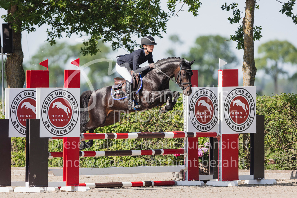 250621_Lemwerder_QualiBuChaPonys5j-108 | Deine schönsten Turniermomente als professionelle Fotos! Entdecke hochwertige Pferdesport-Fotografie im Online-Shop. Jetzt Fotos finden & bestellen!