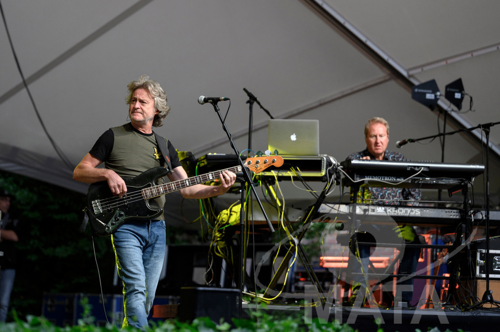 _DWI2391 | Craig Fletcher von John Lees' Barclay James Harvest live bei einem Konzert in Serenadenhof Nürnberg, 01.07.2023 - Realisiert mit Pictrs.com