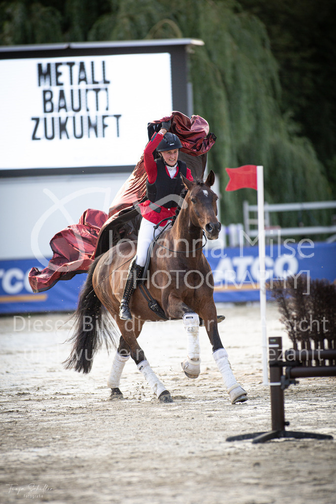 230728_BHO_Showprogramm_FS-777 | Deine schönsten Turniermomente als professionelle Fotos! Entdecke hochwertige Pferdesport-Fotografie im Online-Shop. Jetzt Fotos finden & bestellen!