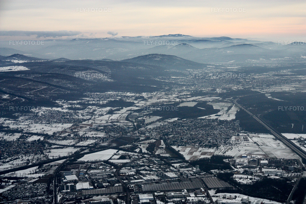 Luftbild: Ortsansicht am Schwarzwaldrand im Winter bei Schnee im Ortsteil Bruchhausen in Ettlingen im Bundesland Baden-Württemberg in Deutschland. Foto: IMG_16996.jpg vom 15.02.2009 durch Werner Riehm/FLY-FOTO.de