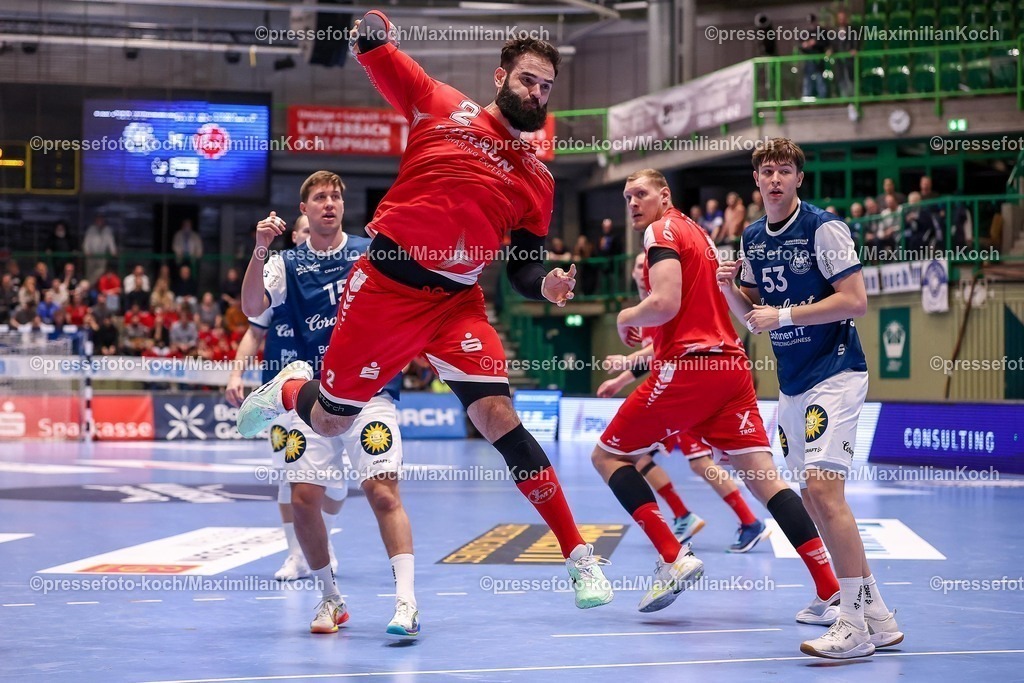 BHC11022601072 | 11.02.2026, Handball, 1.HBL, Bergischer HC - MT Melsungen, 20. Spieltag, Uni-Halle Wuppertal: Ruben Marchan (Melsungen #02) wirft den Ball auf das Tor 