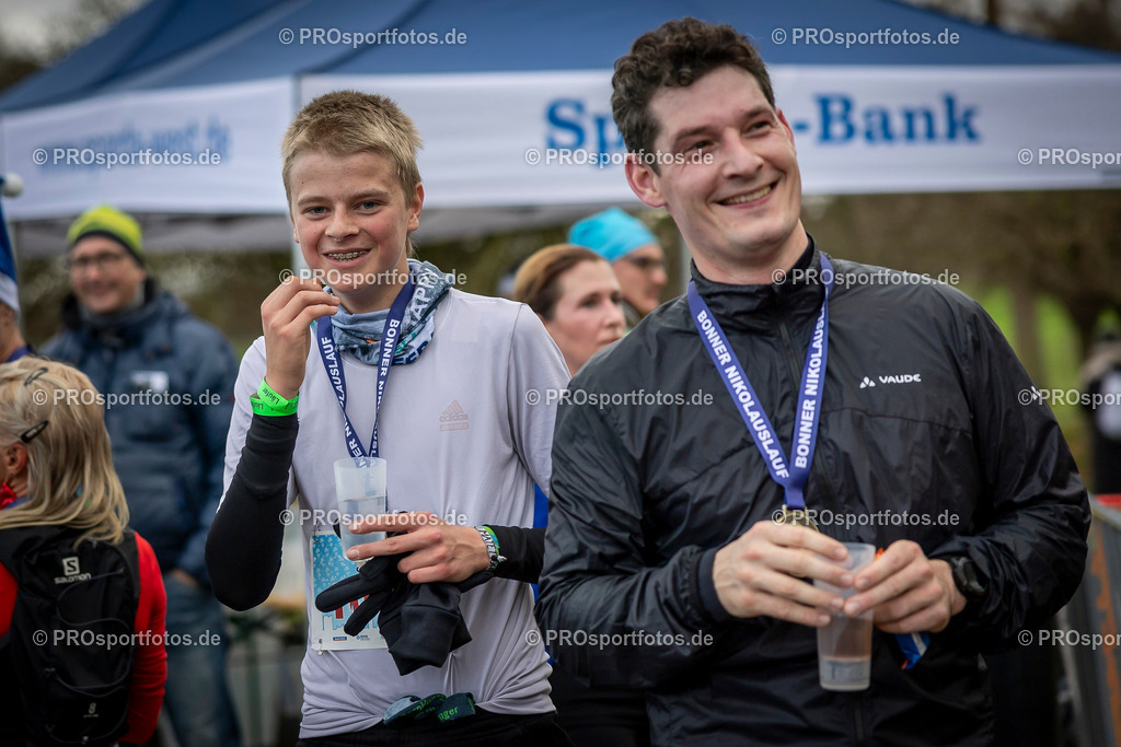 Bonner Nikolauslauf in Bonn, 08.12.2024 | Impressionen vom Bonner Nikolauslauf am 08.12.2024 in Bonn (Freizeitpark Rheinaue). Foto: BEAUTIFUL SPORTS/Axel Kohring