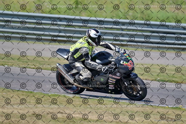 26BT02-0839 | markuskiefer.com - Realisiert mit Pictrs.com