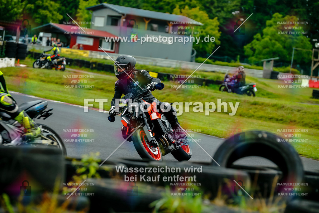VBK-3908 | Hier findet Ihr Bilder von Touristenfahrten auf der Nürburgring Nordschleife oder von anderen Veranstaltungen die ich besucht habe. Viel Spass beim Durch Schauen 