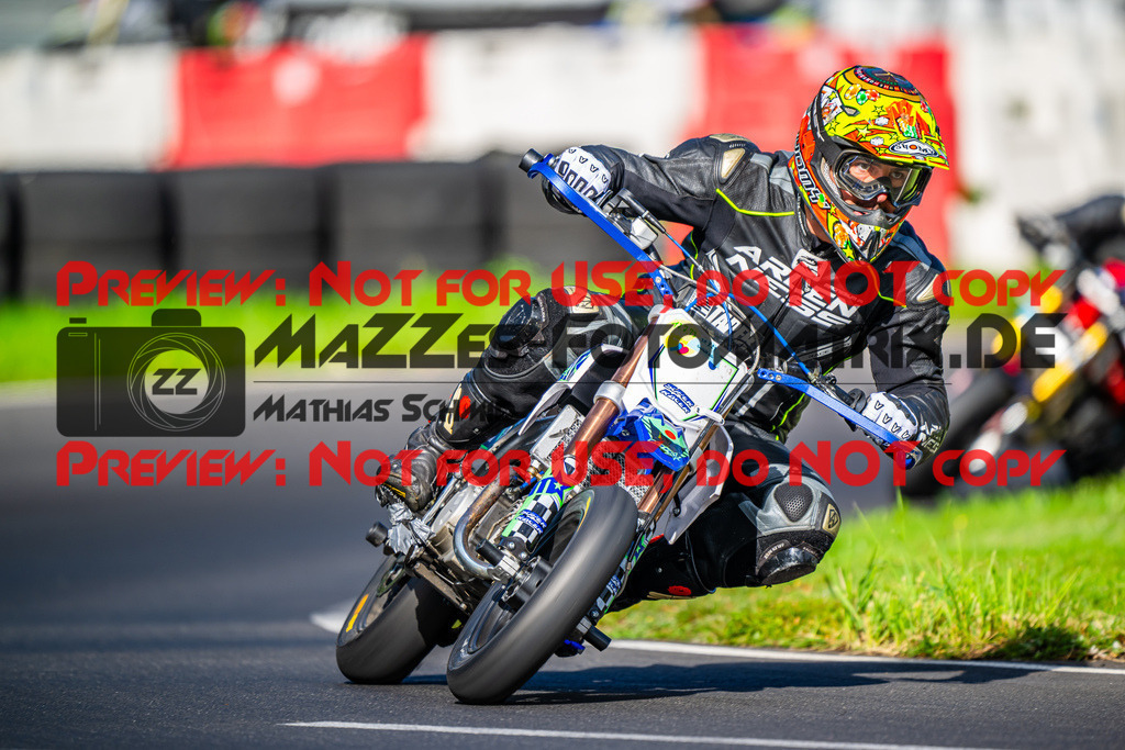 MaZZes_FotoMatrix_230920_9740 | Fotograf Mathias Schmid
Sportfotograf,
Eventfotograf,
Hochzeitsfotograf,
Portraitfotograf