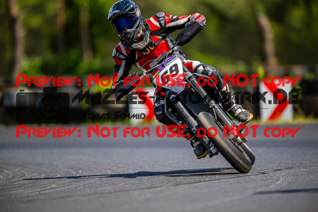 MaZZes_FotoMatrix_220528_1374 | Fotograf Mathias Schmid
Sportfotograf,
Eventfotograf,
Hochzeitsfotograf,
Portraitfotograf