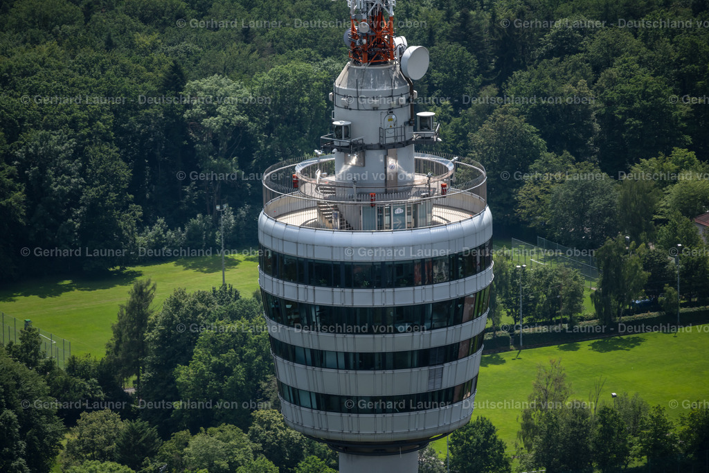 4046403 | STUTTGART 19.07.2021 Fernmeldeturm- Bauwerk und Fernsehturm auf dem Frauenkopf in Stuttgart im Bundesland Baden-Württemberg, Deutschland. // Television Tower on Frauenkopf in Stuttgart in the state Baden-Wuerttemberg, Germany. Foto: Gerhard Launer