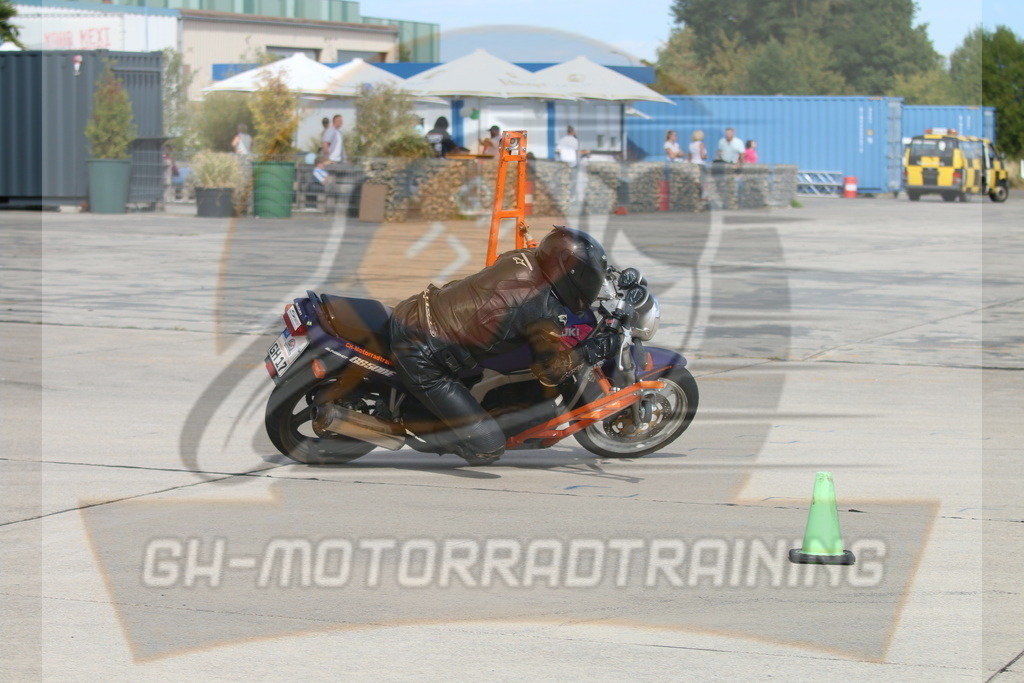 IMG_3844 | gh-motorradtraining-foto.de - Realisiert mit Pictrs.com