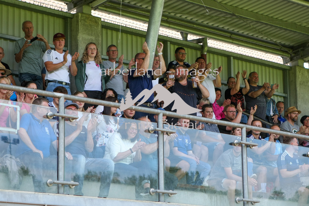 993T0207 | Medien- Sport- Entertainmentfotos
