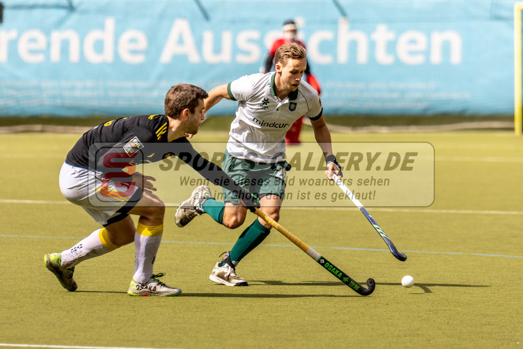MJ_M_UHTC-HTHC_21.04.2024-20 | Malte Hellwig (Uhlenhorst Mülheim #29), Uhlenhorst Mülheim - Harvestehuder THC am 21.4.2024 im Waldstadion, Mülheim a. d. Ruhr