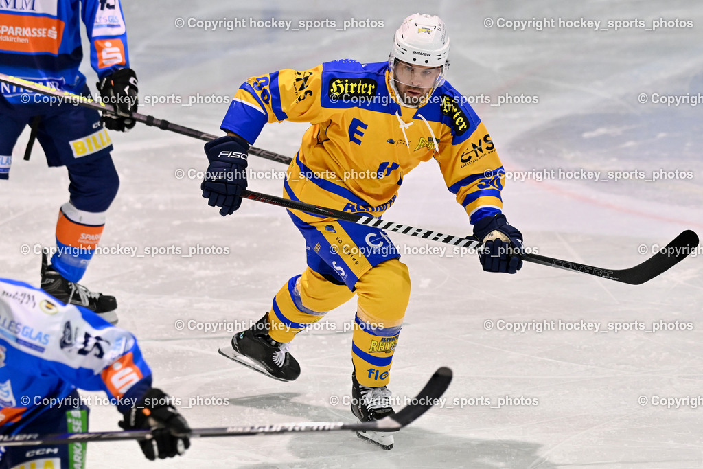 ESC SPARKASSE STEINDORF vs. 1. EHC ALTHOFEN | #90 Edlinger Patrick EHC Althofen, ESC SPARKASSE STEINDORF vs. 1. EHC ALTHOFEN, ESC SPARKASSE STEINDORF vs. 1. EHC ALTHOFEN am 30.11.2025 in Steindorf (Ossiachersee Halle), Austria, (Photo by Bernd Stefan)