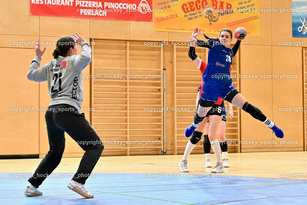 SC Ferlach vs. WAT Atzgersdorf | #21 IVKIC Nicole WAT Atzgersdorf, #24 Brezenci Lara SC Ferlach Damen, SC Ferlach vs. WAT Atzgersdorf, SC Ferlach vs. WAT Atzgersdorf am 12.05.2024 in Ferlach (Ballspielhalle Ferlach), Austria, (Photo by Bernd Stefan)