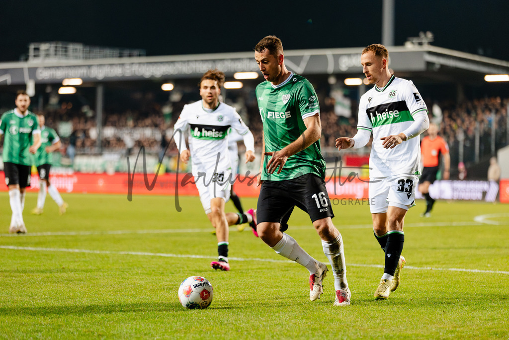 2. Bundesliga, Saison 2025/26, 15. Spieltag: SC Preußen Münster - Hannover 96 | Münster, 05.12.2025: 2. Bundesliga, 15. Spieltag, SC Preußen Münster gegen Hannover 96 im LVM-Preußenstadion in Münster. Foto: sportfotografie.ms | Markus Paletta - Realisiert mit Pictrs.com