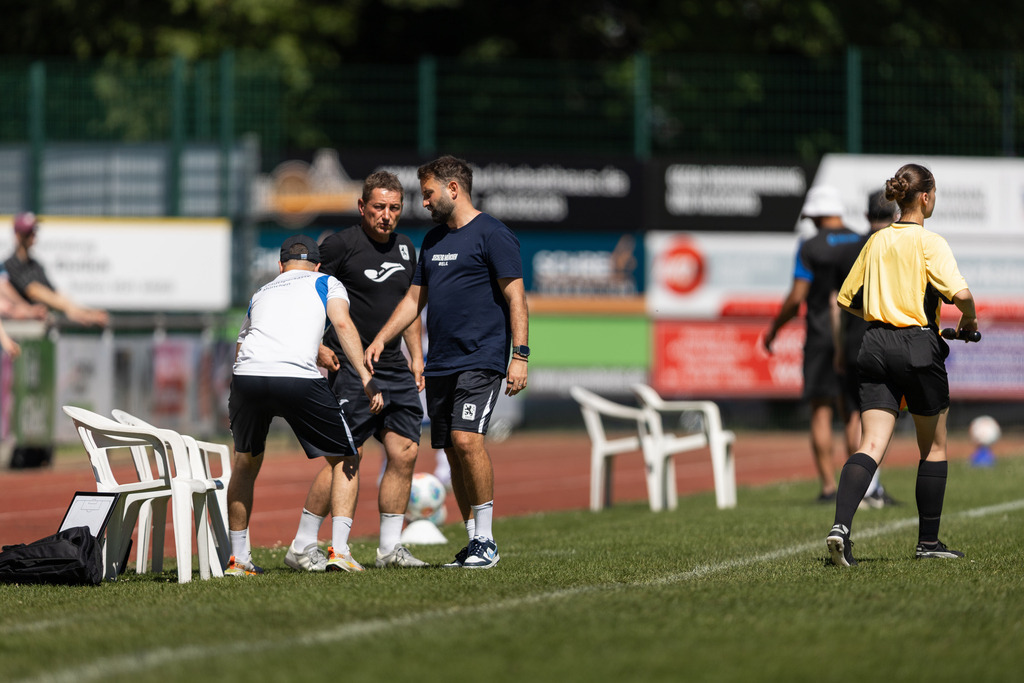 Fußball I Männer I 40. Pfingscup Hollage I 13341 | realhellocedii - Realisiert mit Pictrs.com