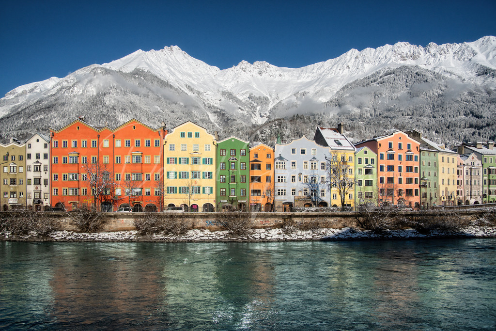 Innsbruck | Blick auf das verschneite Mariahilf und die Nordkette