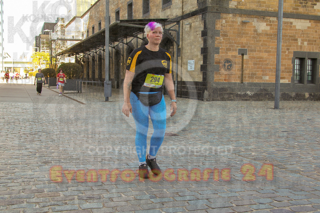 240921_1342_EV4_9051 | Sportfotografie im Rhein-Sieg Kreis, Köln, Bonn, NRW, Rheinland Pfalz, Hessen, etc. Unser Tätigkeitsfeld umfasst den Laufsport vom Volkslauf über den Marathon, Duathlon, Triathon bis zum Ultralauf wie Kölnpfad Ultra oder Schindertrail.