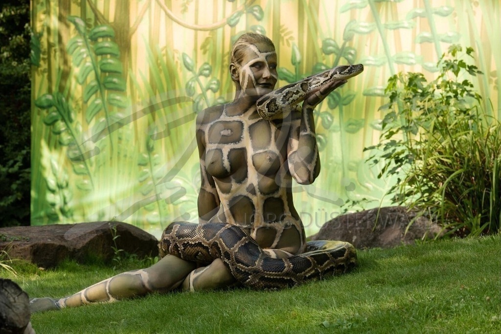 AnimalArt-PYTHON_5310 | #003 | Modell: Katey | Foto: Ralf Oltmanns - Realisiert mit Pictrs.com