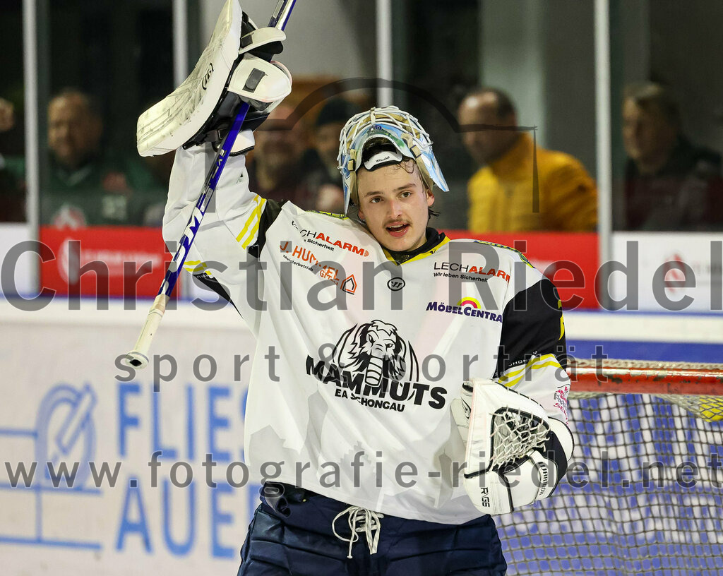 2023-11-17_102_TSV_Erding_gegen_EA_Schongau | Erding, Deutschland, 17.11.2023:
Eishockey, Bayernliga Vorrunde 2023 / 2024, 10. Spieltag, TSV Erding gegen EA Schongau, Endergebnis: 12:4

Torwart Xaver Nagel (EA Schongau, #80)

Foto: Christian Riedel / fotografie-riedel.net
