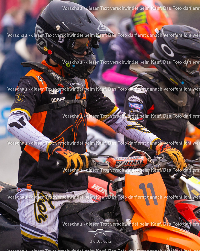 20260412_MCCBensdorf-1611 | Sportfotografin aus Berlin-Brandenburg mit Fokus auf Motocross. Ich halte deine sportliche Leistung und echte Emotionen auf und neben der Strecke professionell fest. Entdecke die Fotos von deinem Rennen und bestelle sie direkt hier im Shop.