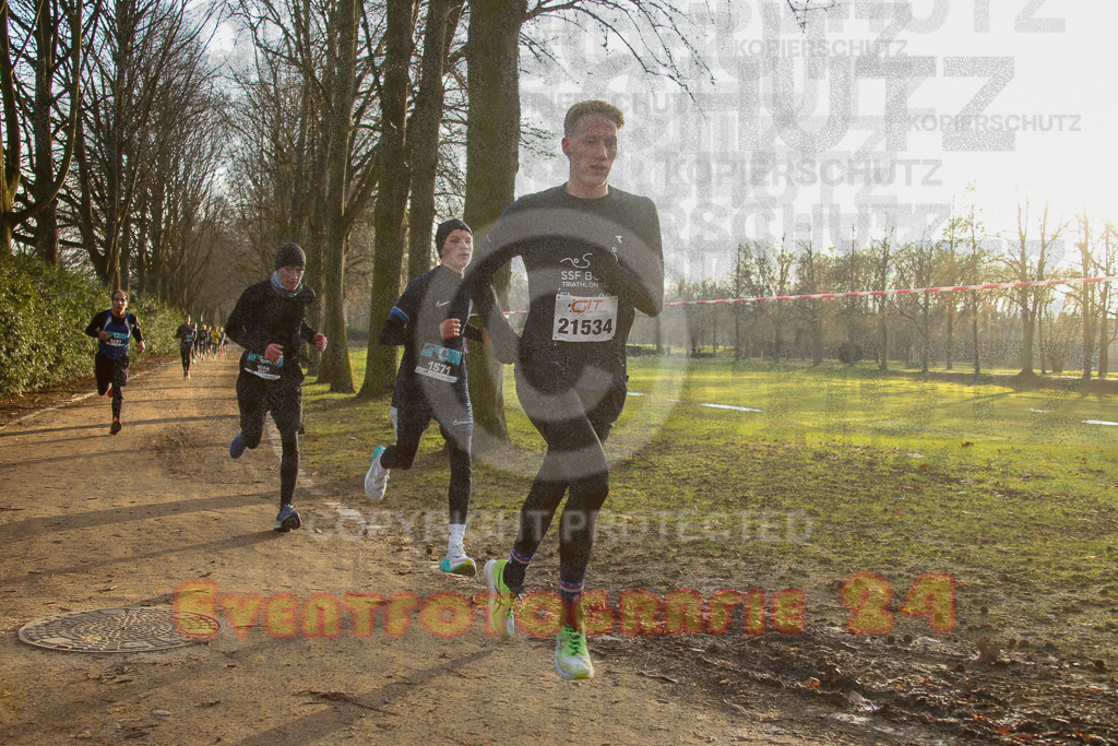 241231_1013_EV4_3424 | Sportfotografie im Rhein-Sieg Kreis, Köln, Bonn, NRW, Rheinland Pfalz, Hessen, etc. Unser Tätigkeitsfeld umfasst den Laufsport vom Volkslauf über den Marathon, Duathlon, Triathon bis zum Ultralauf wie Kölnpfad Ultra oder Schindertrail.